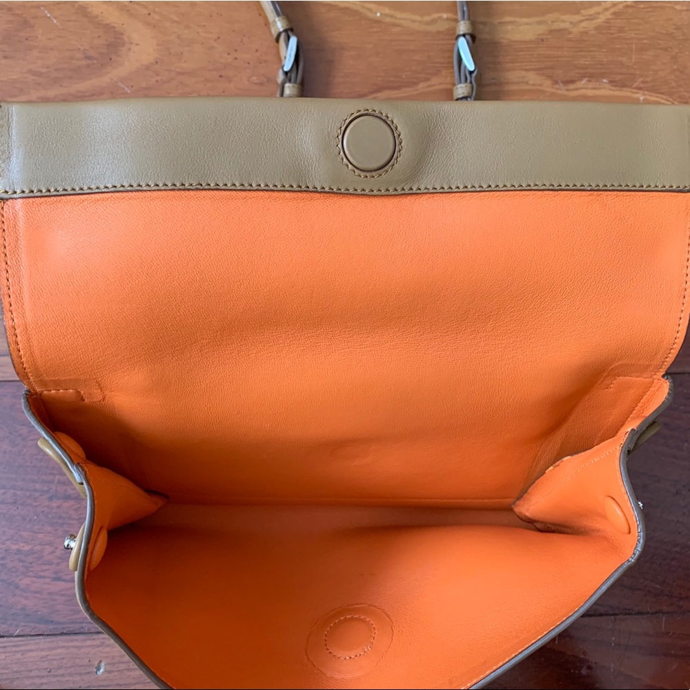 Nude Prada leather crossbody purse, dual pockets - Picture 4 of 8